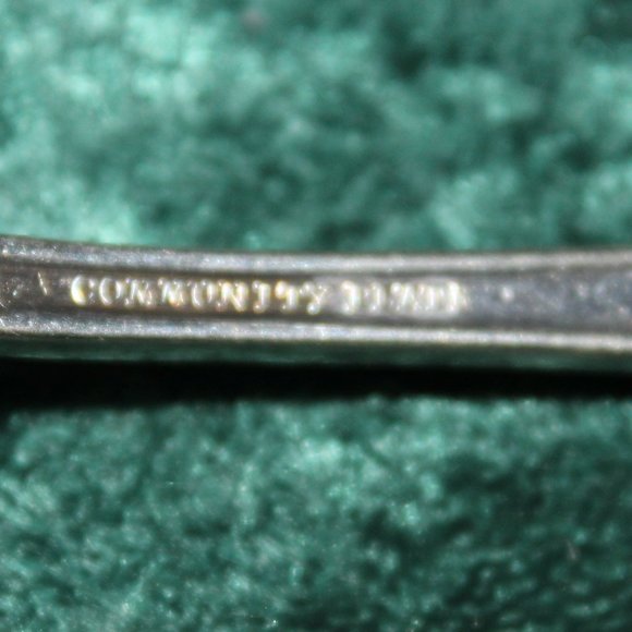 RARE Vintage Silverplate Sheraton Community Plate Butter Knife and Sugar Spoon - Picture 3 of 5